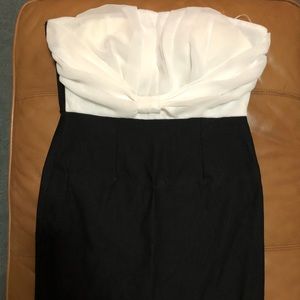 Strapless Cocktail dress. Black and white. Large